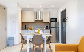 T2 SUN 3 étoiles- Plage&Commerces à 200m- Terrasse avec Barbecue- Résidence neuve avec Parking&Wifi